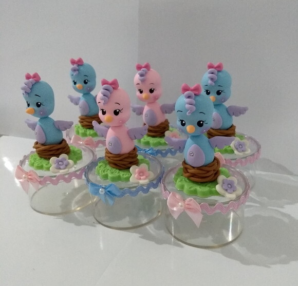 Lembrancinha passarinho em biscuit