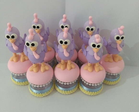 Lembrancinhas de luxo tema galinha pintadinha candy color Ga
