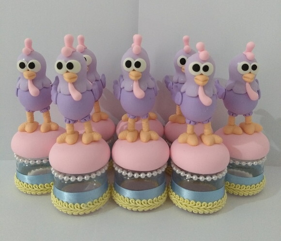 Lembrancinhas de luxo tema galinha pintadinha candy color Ga