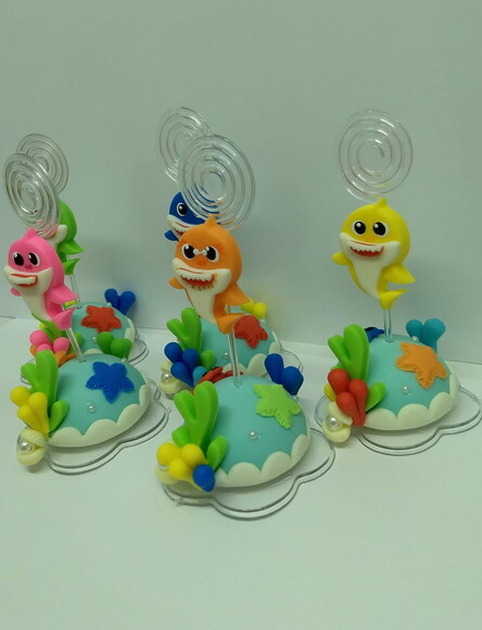 Lembrancinhas porta recado baby shark em biscuit