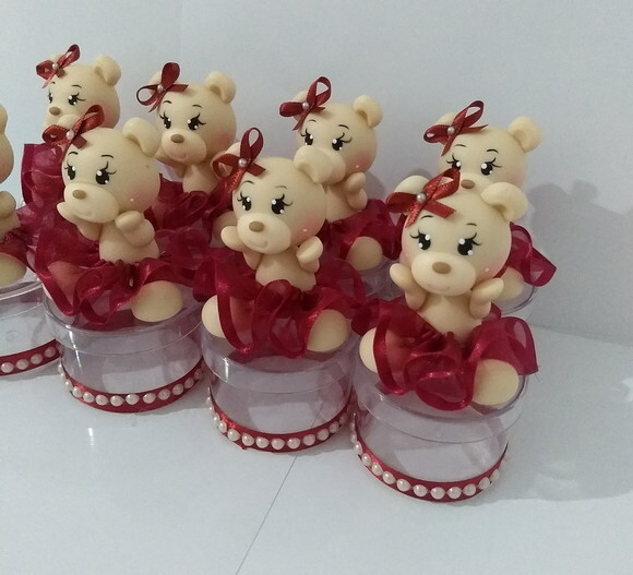 Lembrancinhas ursinha em biscuit