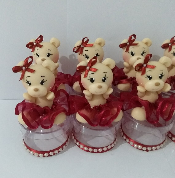 Lembrancinhas ursinha em biscuit
