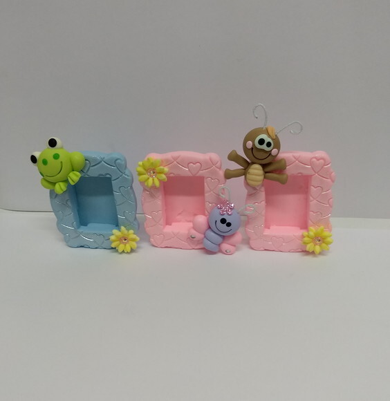 Mini Porta Retrato Em Biscuit Galinha Pintadinha