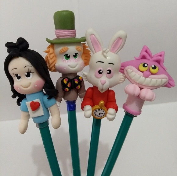 Ponteira Alice no país das maravilhas