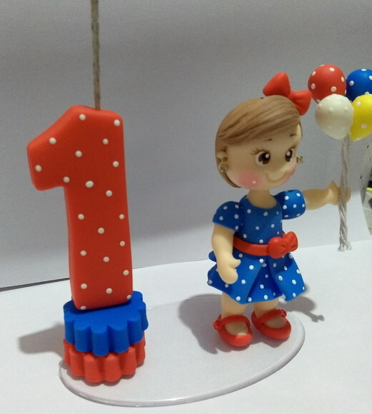 Topo de bolo galinha pintadinha em biscuit