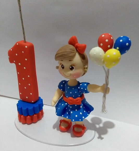 Topo de bolo galinha pintadinha em biscuit