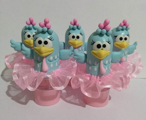 Tubete galinha pintadinha candy color em biscuit