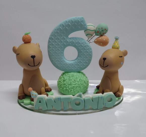 Vela Tema Capivara em Biscuit