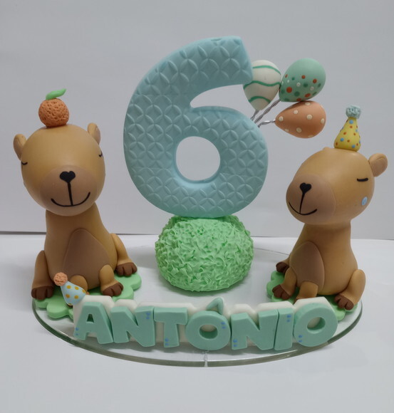 Vela Tema Capivara em Biscuit