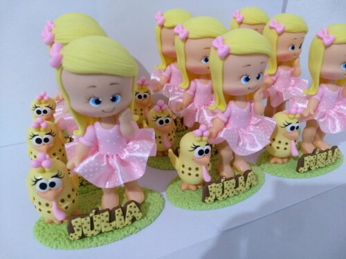 Centro de mesa me uma galinha pintadinha candy color