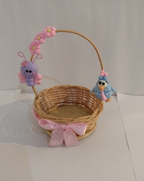 Cesta decorada tema galinha pintadinha candy color