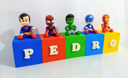 Cubos Decorados Super Heróis em Biscuit