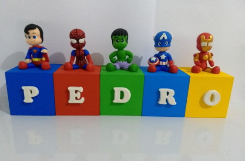 Cubos Decorados Super Heróis em Biscuit