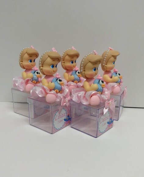 Lembrancinha galinha pintadinha candy color em biscuit