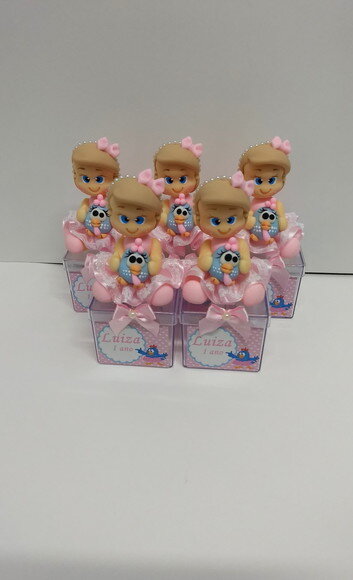 Lembrancinha galinha pintadinha candy color em biscuit