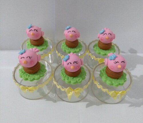Lembrancinha jardim encantado passarinho em biscuit