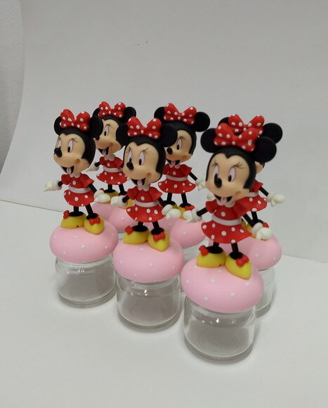 Lembrancinha Minnie em biscuit