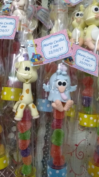 Lembrancinha tubete da galinha pintadinha
