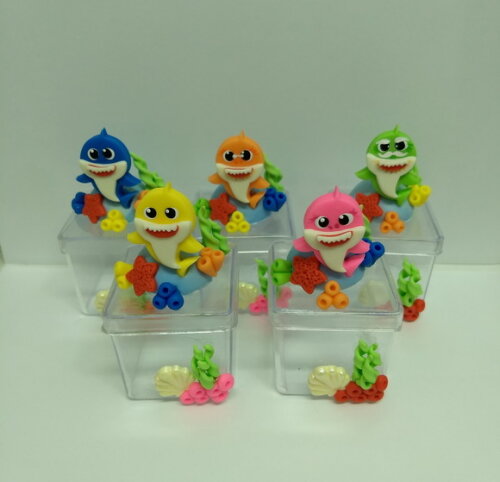Lembrancinhas baby shark em biscuit