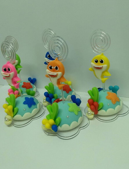 Lembrancinhas porta recado baby shark em biscuit
