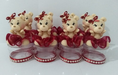 Lembrancinhas ursinha em biscuit