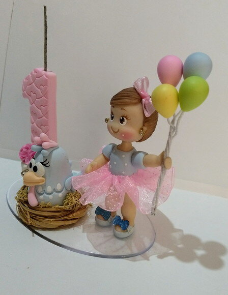 Topo de bolo menina com galinha pintadinha rosa