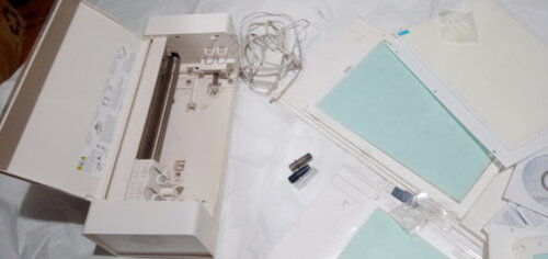 Máquina de Corte Silhouette Curió Faz Revelo 220v (usado)