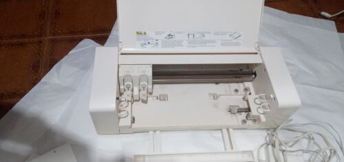 Máquina de Corte Silhouette Curió Faz Revelo 220v (usado)