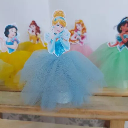 10 Tubetes 3D Princesas com saia de tule Personalizada - Princesa