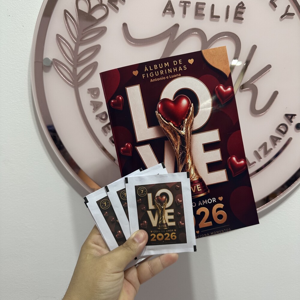 Álbum de figurinhas da copa Love personalizado