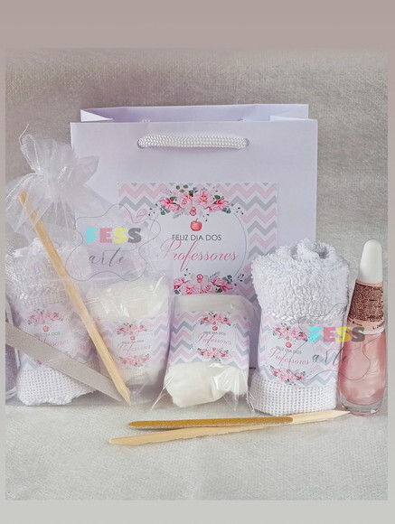 Lembrancinha 15 Anos Debutante Kit Manicure Mulheres Mães