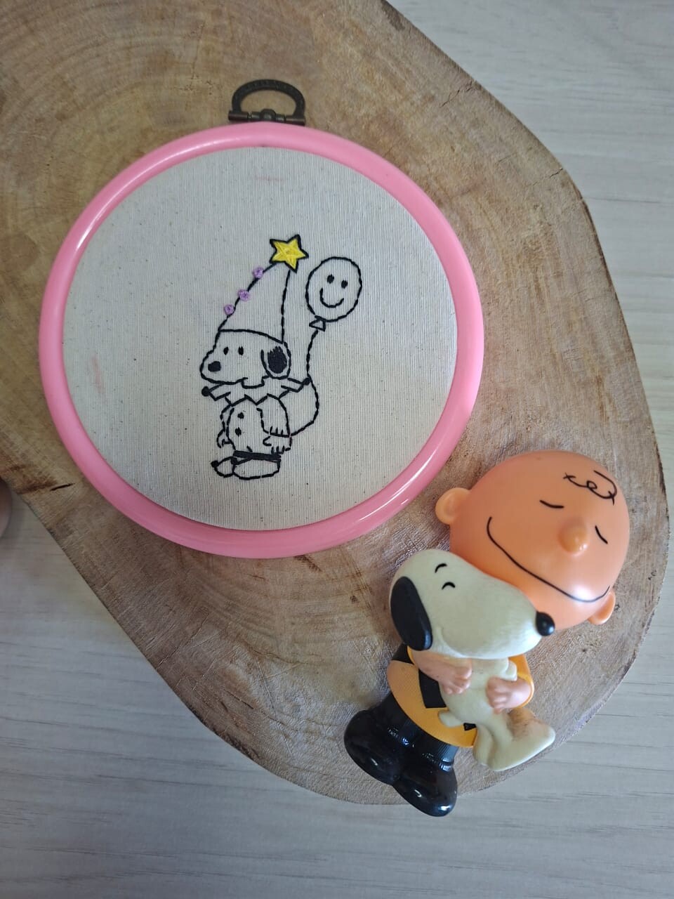 Bordado em bastidor Snoopy Palhacinho
