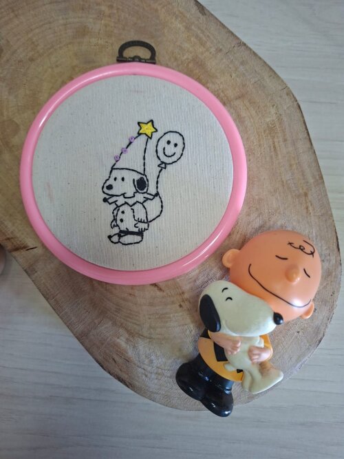 Bordado em bastidor Snoopy Palhacinho
