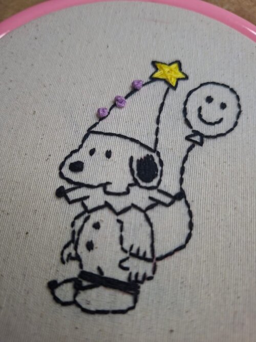 Bordado em bastidor Snoopy Palhacinho