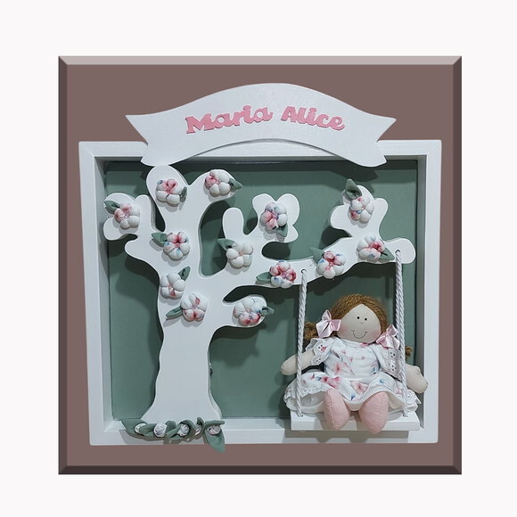 Kit Decoração Boneca no Balanço com Arvore e Flores.