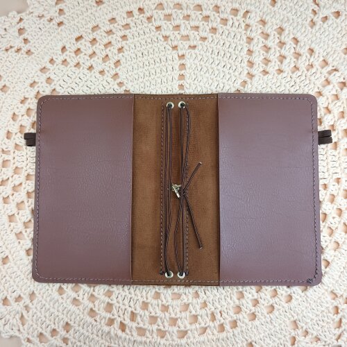 Capa Caramelo A5 tipo Midori para 4 cadernos