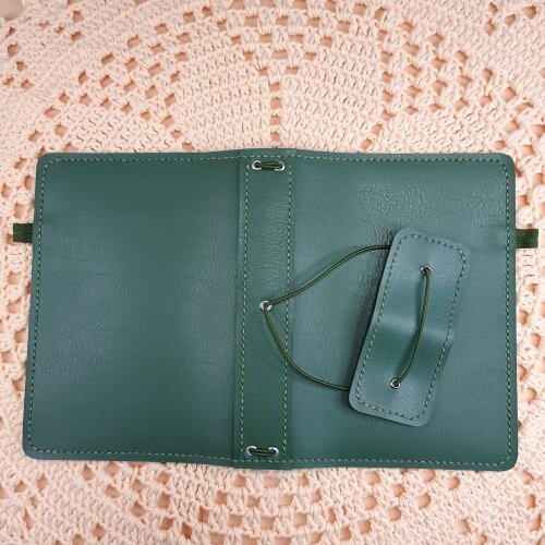 Capa A5 tipo Midori Verde Oliva para 4 cadernos