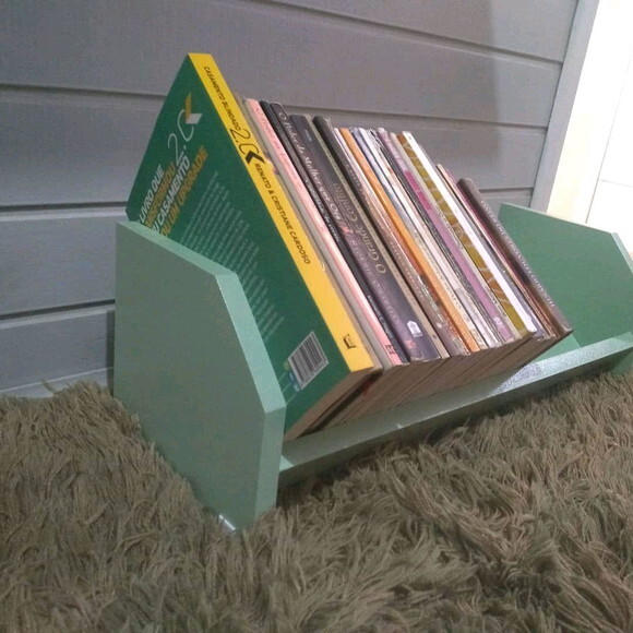 Suporte para livros em mdf