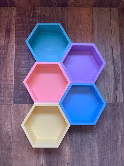Conjunto com 5 Unidades de Nichos Colmeia Hexágono com Forro