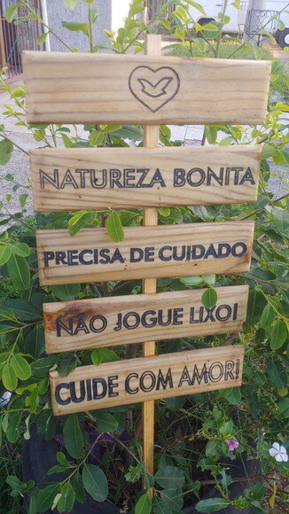 Placa Decorativa em Madeira Pinus ? Personalizável
