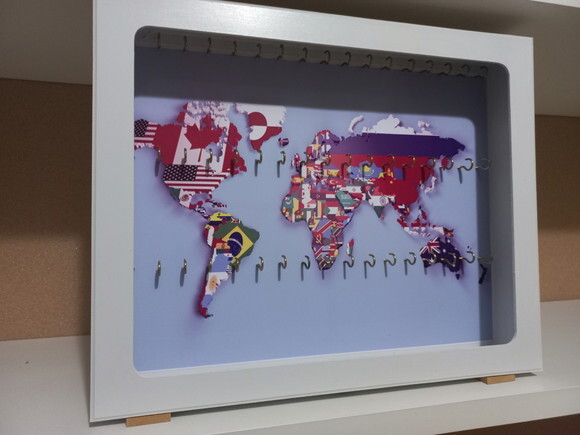 Quadro Porta Chaveiros - Mapa-mundi das Bandeiras