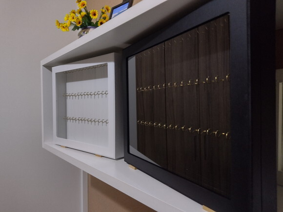 Quadro Porta Chaveiros - Tamanho Grande com Vidro - Preto