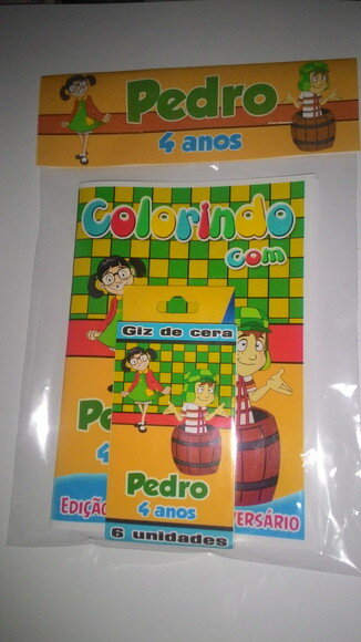 Livro de Colorir com Giz de Cera - Turma do Chaves