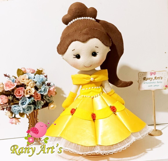 Bela com 35cm Boneca Luxo