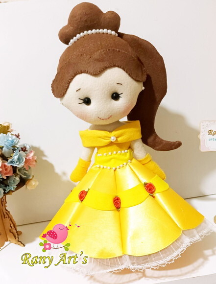 Bela com 35cm Boneca Luxo