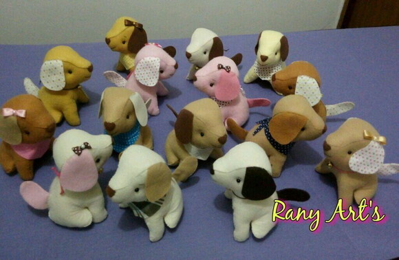 Cachorrinho em Feltro - 3d com 15cm