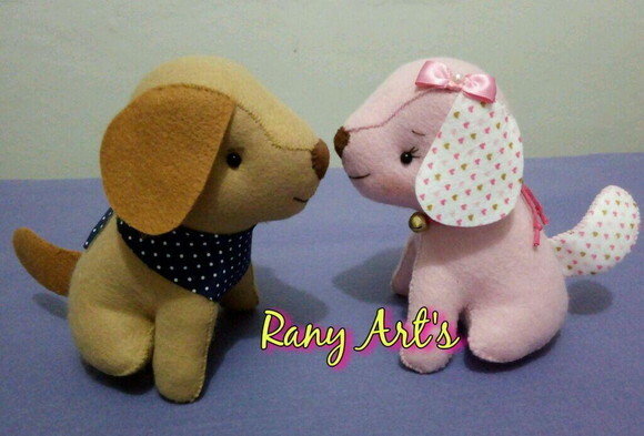 Cachorrinho em Feltro - 3d com 15cm