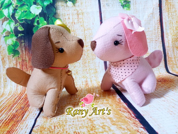 Cachorrinho em Feltro - 3d com 20cm