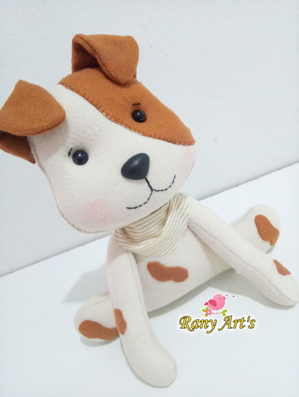 Cachorrinho em feltro 20cm