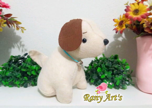 Cachorrinho em Feltro 3d com 15cm